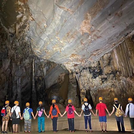 Gold Plus Hotel Phong Nha Bagian luar foto