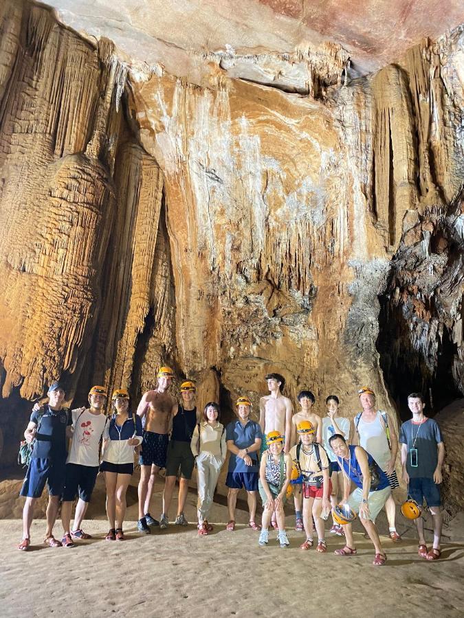 Gold Plus Hotel Phong Nha Bagian luar foto