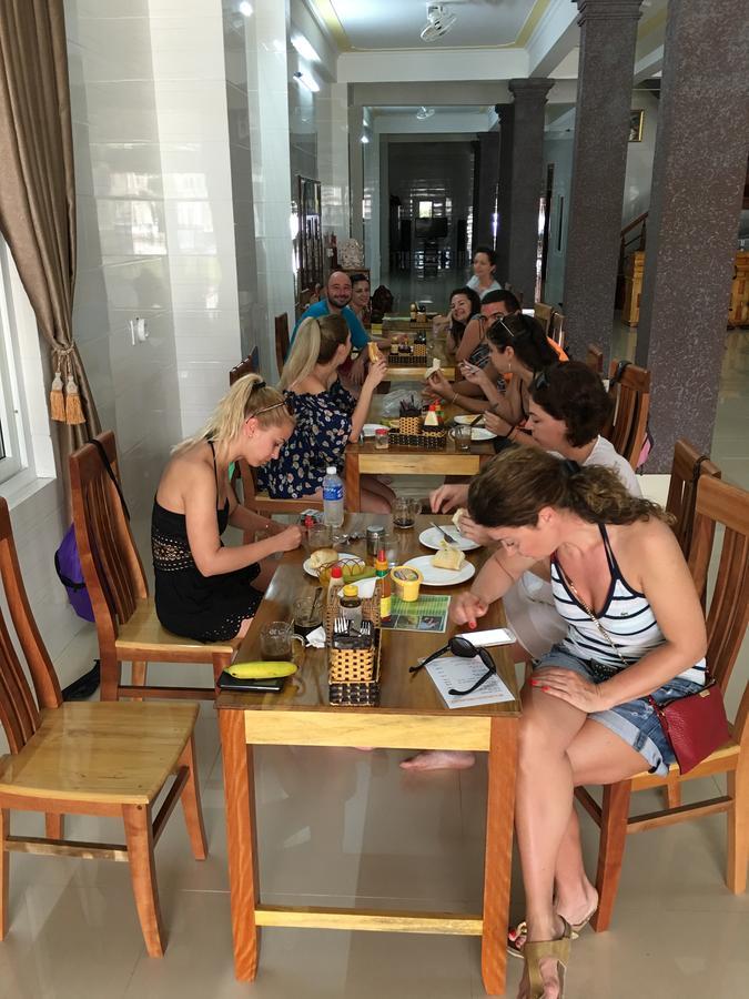 Gold Plus Hotel Phong Nha Bagian luar foto