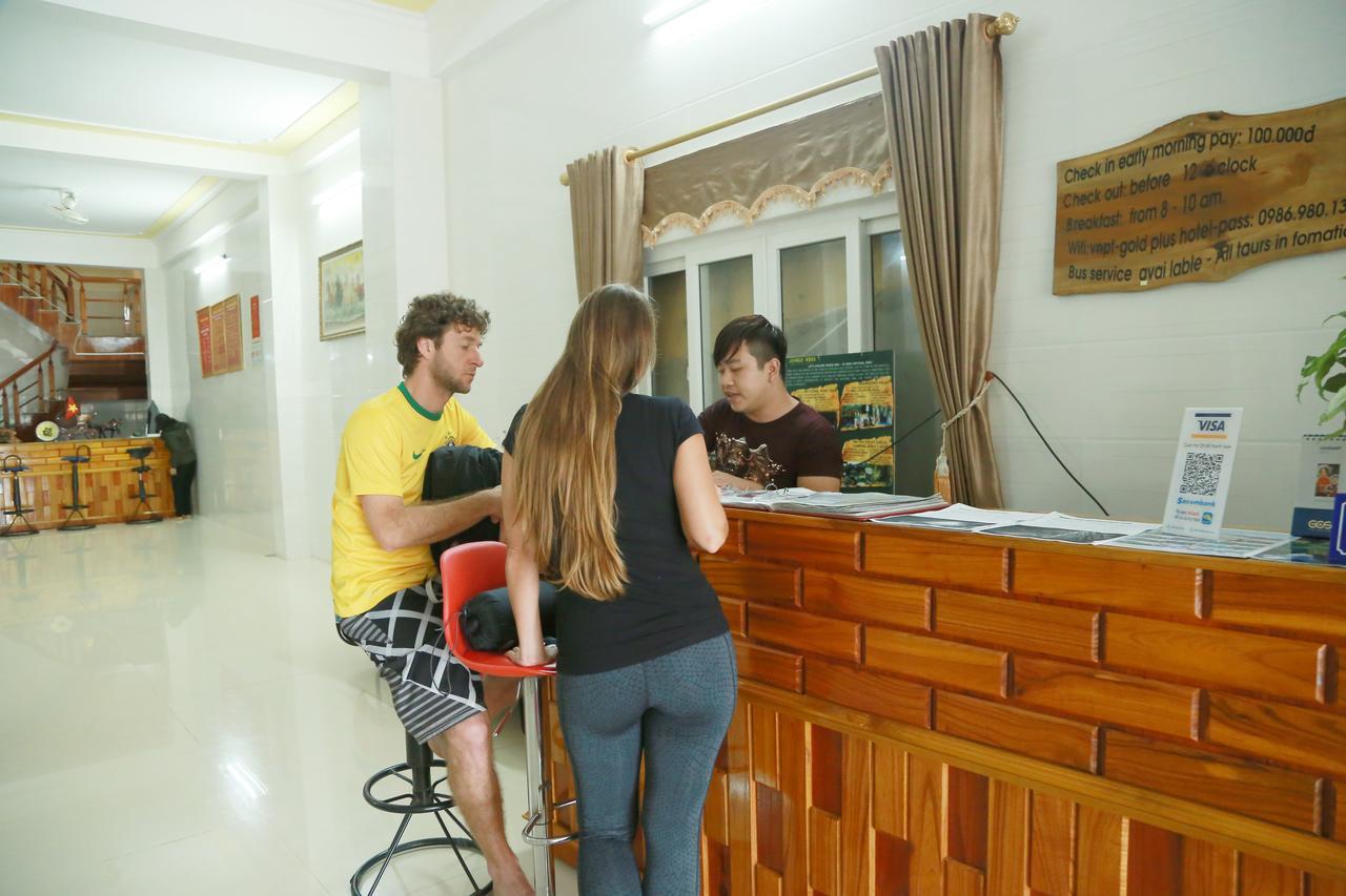 Gold Plus Hotel Phong Nha Bagian luar foto