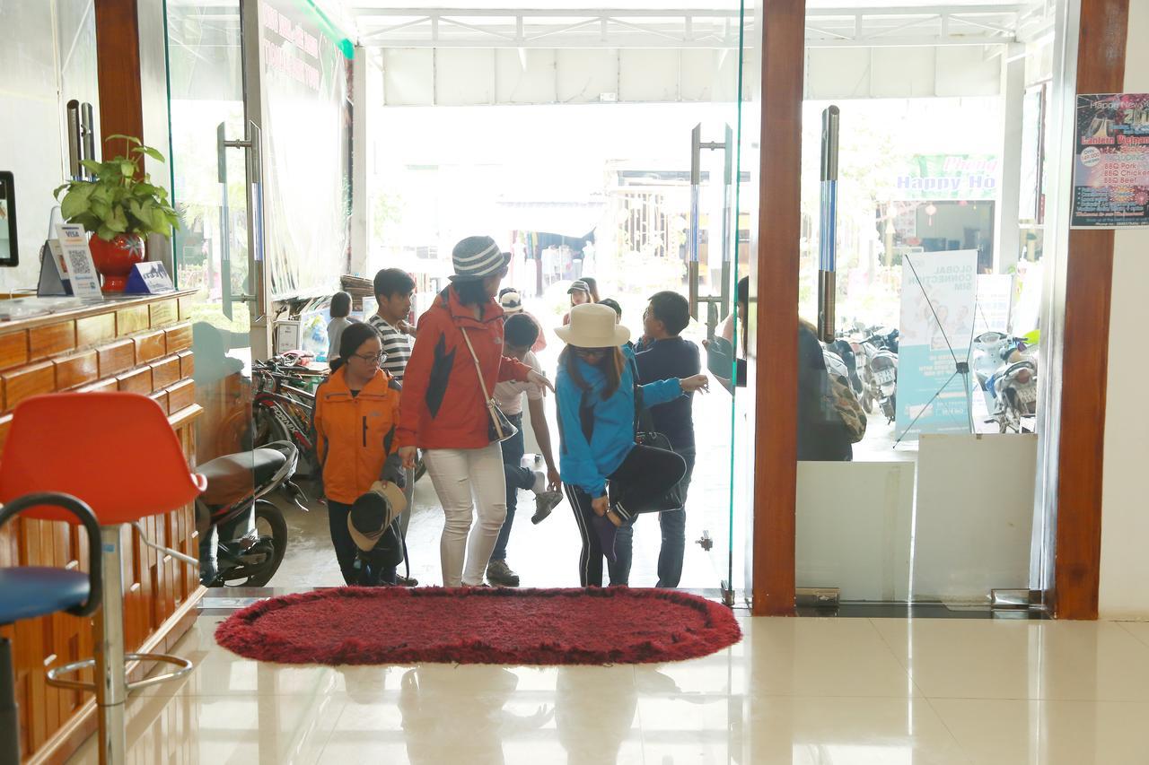 Gold Plus Hotel Phong Nha Bagian luar foto