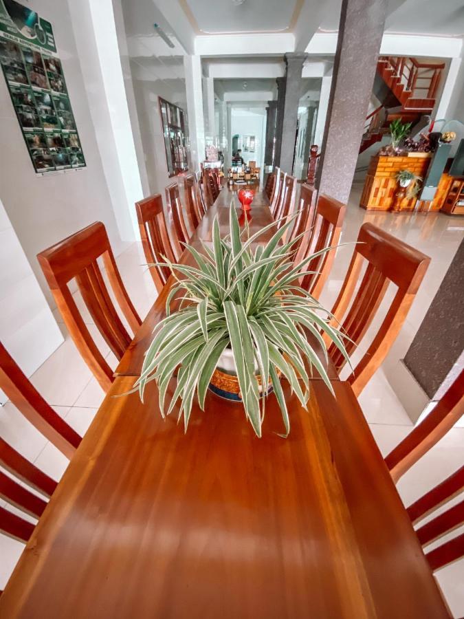 Gold Plus Hotel Phong Nha Bagian luar foto