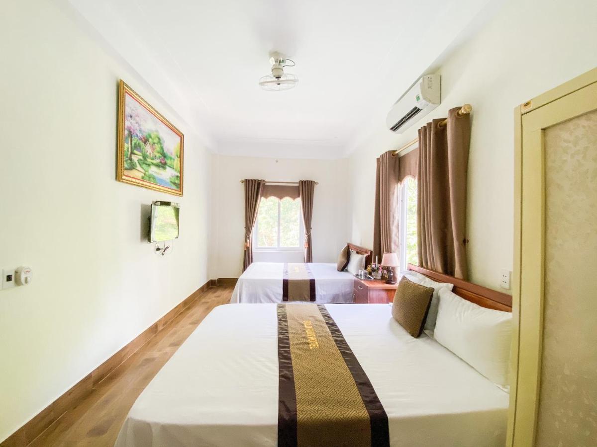 Gold Plus Hotel Phong Nha Bagian luar foto